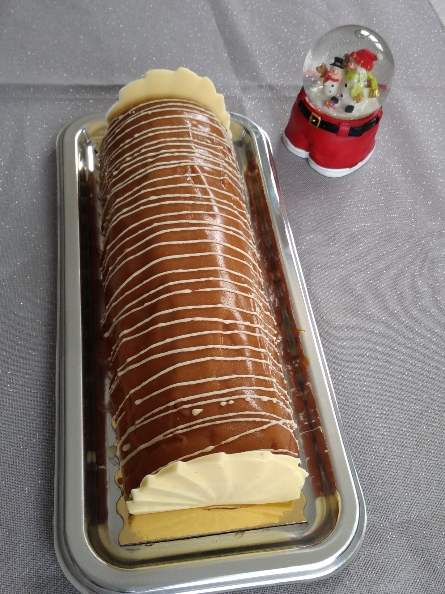 Bûche de Noël pommes et caramel beurre salé