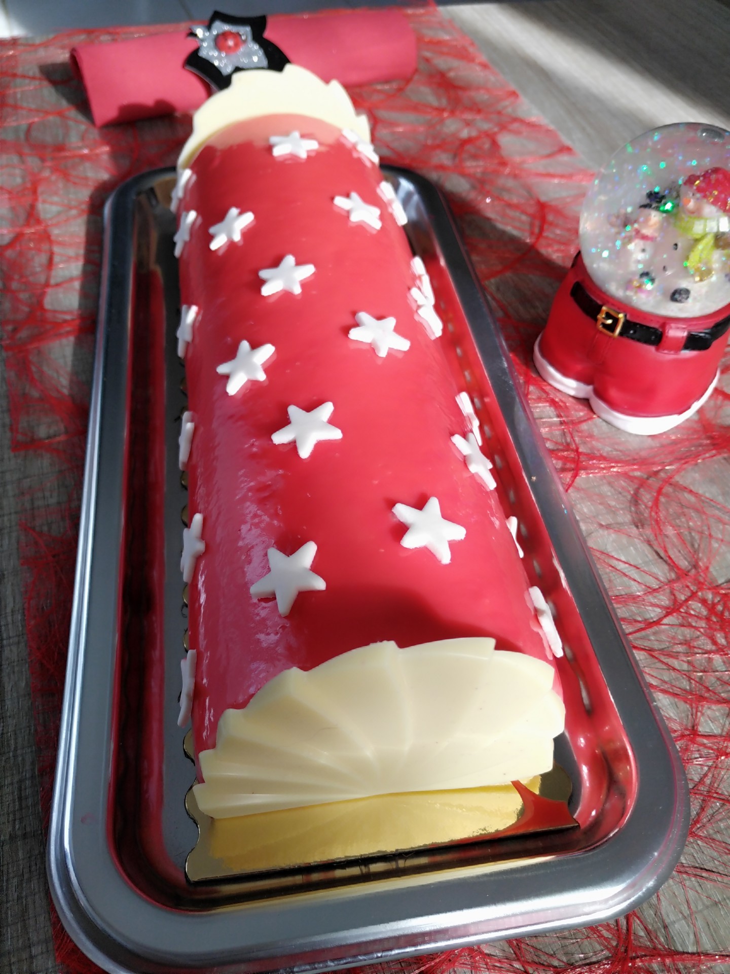 Bûche de Noël cœur de fraise